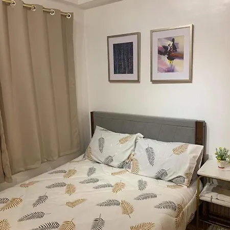 Comfy Artsy Studio In Bgc