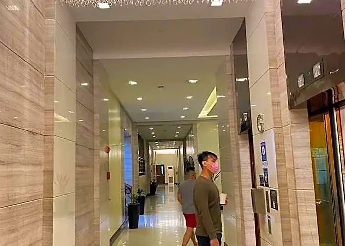 Hotel Comfy Artsy In Bgc Manila