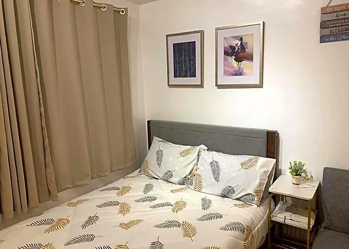 Hotel Comfy Artsy In Bgc Manila